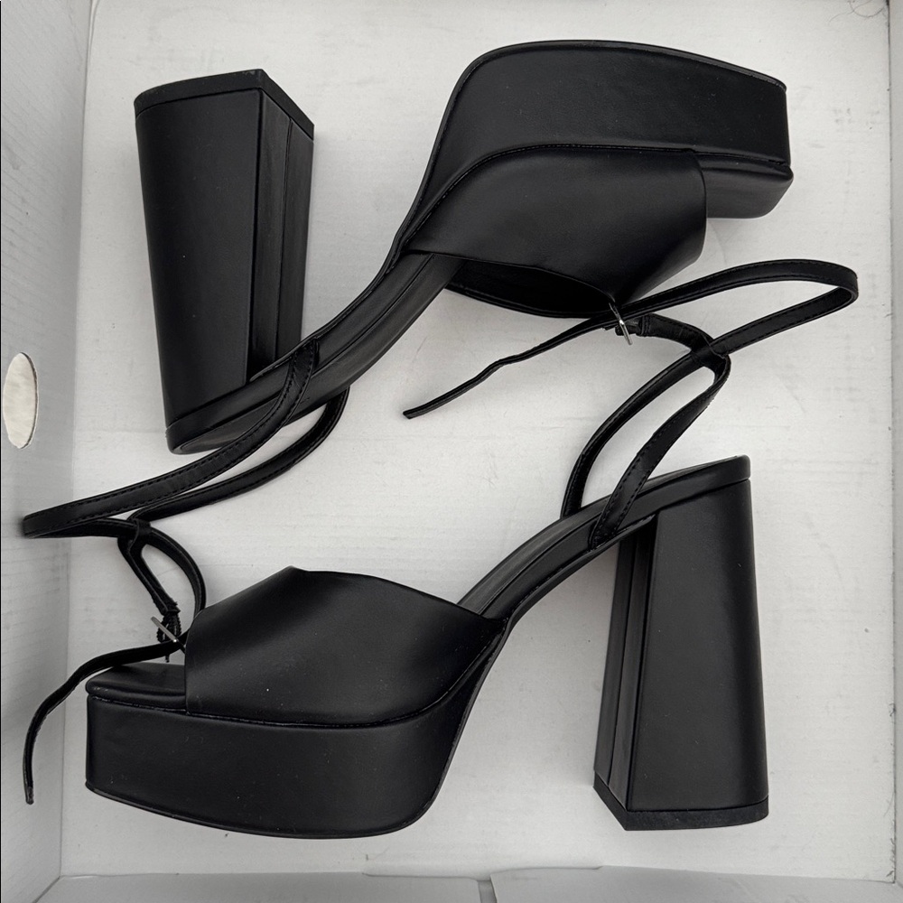 Block platform sandal heels - black size7